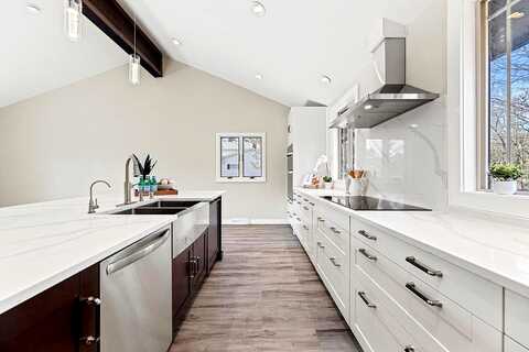 Huckleberry, DELAFIELD, WI 53018