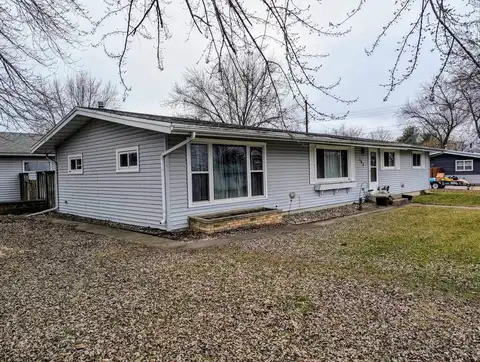 Broadway, PRAIRIE DU CHIEN, WI 53821
