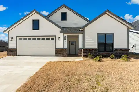 Marianne, SULPHUR SPRINGS, TX 75482