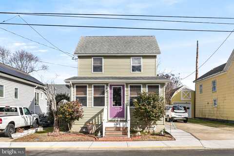 Cropper, CHINCOTEAGUE ISLAND, VA 23336