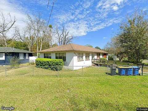 Bree, JACKSONVILLE, FL 32209