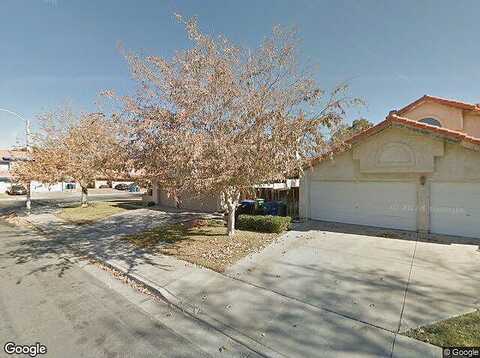 Royal, PALMDALE, CA 93552