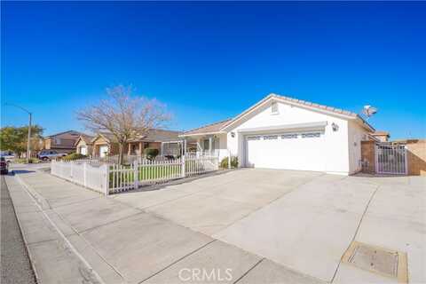 Shayna, PALMDALE, CA 93552