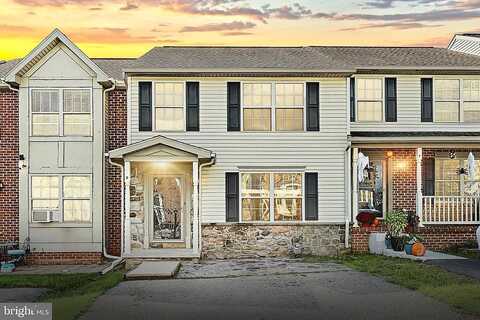 Zachary, HANOVER, PA 17331