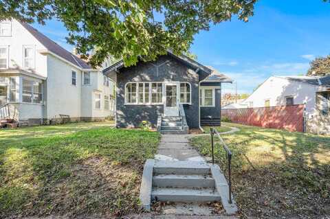 Lawson, SAINT PAUL, MN 55106