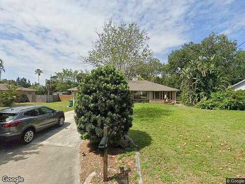 Laurette, MERRITT ISLAND, FL 32952