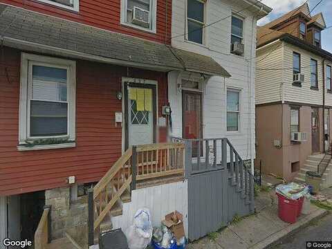 Pine, EASTON, PA 18042