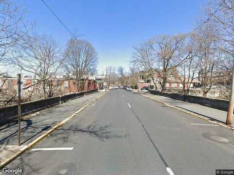 4Th, READING, PA 19610