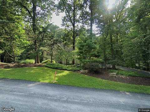 Pine Manor, HELLERTOWN, PA 18055