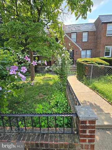 Walnut, PHILADELPHIA, PA 19138