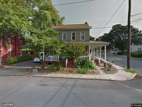 Broad, EAST PETERSBURG, PA 17520