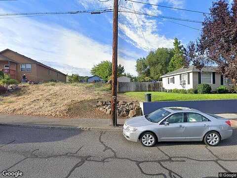 11Th, THE DALLES, OR 97058