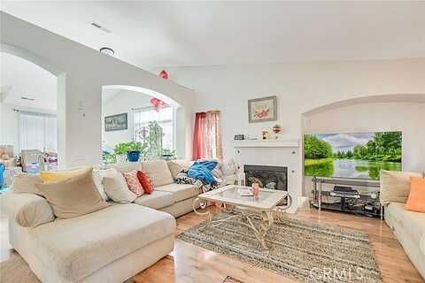 Landon, ADELANTO, CA 92301