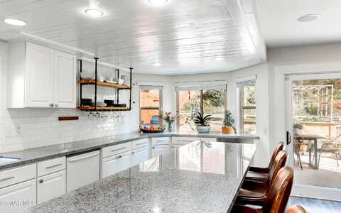 Gilbert, CANYON COUNTRY, CA 91351
