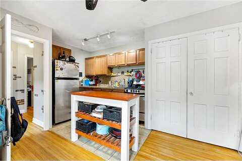 Thomas, MINNEAPOLIS, MN 55410