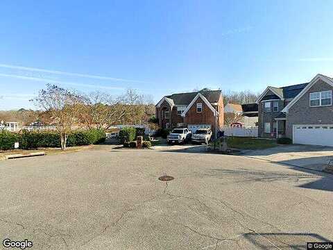 Hound, VIRGINIA BEACH, VA 23453