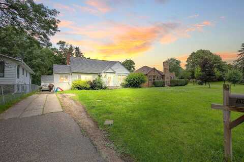 Kenwood, SAINT PAUL, MN 55117