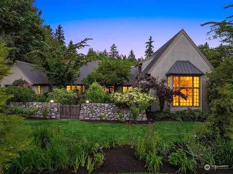 Dolphin, BAINBRIDGE ISLAND, WA 98110