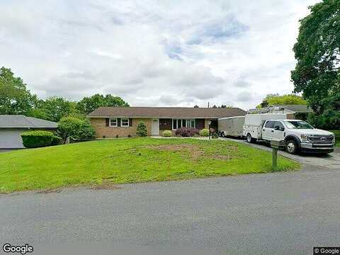 Chapmans, ALLENTOWN, PA 18104
