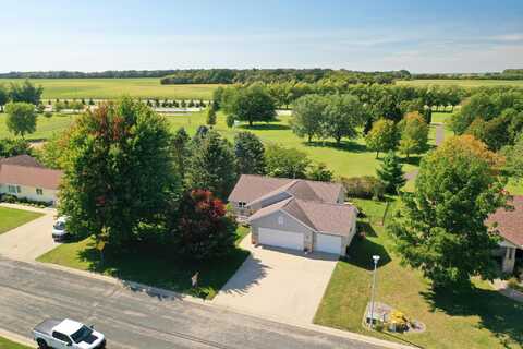 Everett, EYOTA, MN 55934