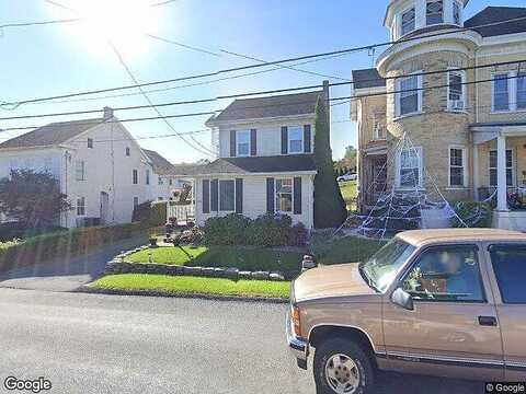 Main, SLATINGTON, PA 18080