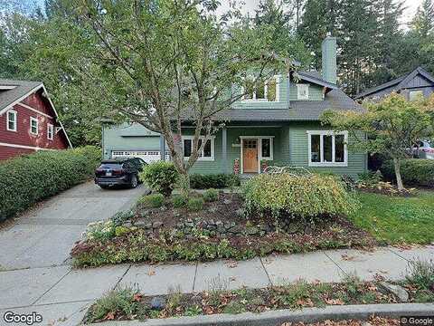 North Town, BAINBRIDGE ISLAND, WA 98110