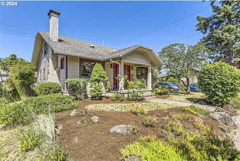 61St, PORTLAND, OR 97213