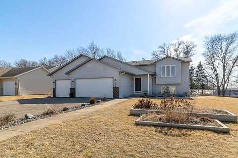 Woodridge, LE CENTER, MN 56057