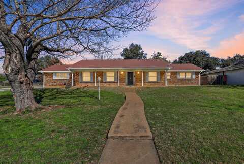 Sam Calloway, RIVER OAKS, TX 76114