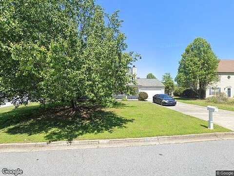 Holly Berry, ELLENWOOD, GA 30294