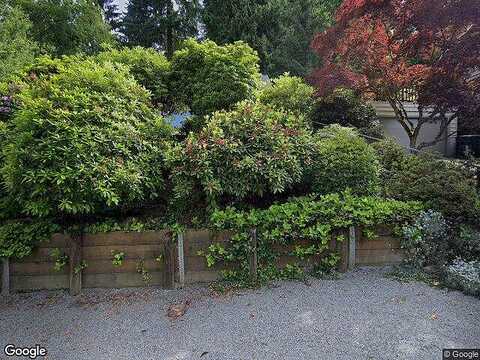 41St, SEATTLE, WA 98125