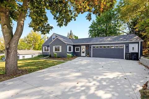 Pear Tree, PEWAUKEE, WI 53072