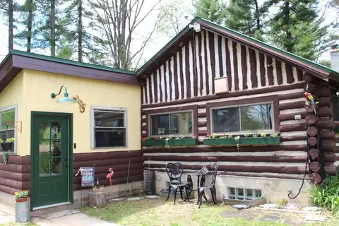 Smith Creek, CRIVITZ, WI 54114