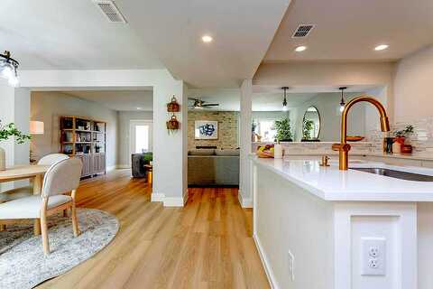 Stone Meadow, ROWLETT, TX 75088