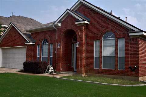 Laura, GRAND PRAIRIE, TX 75052