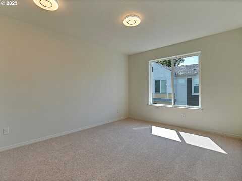 Donna, BEAVERTON, OR 97078