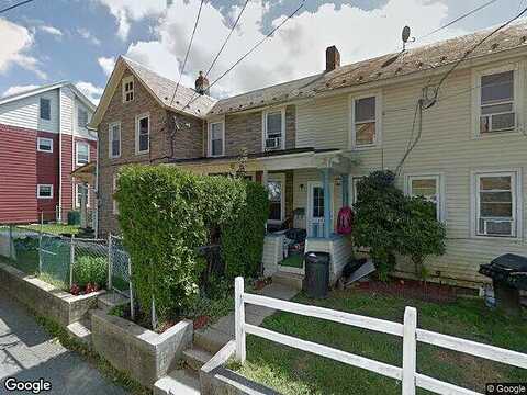 Center, SLATINGTON, PA 18080
