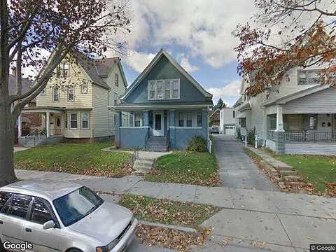28Th, MILWAUKEE, WI 53215