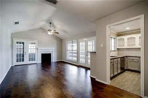 Jefferson, FORT WORTH, TX 76107