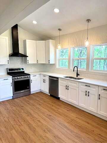 May, STILLWATER, MN 55082