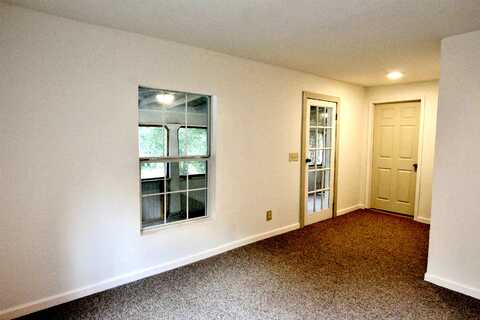 Crill, PALATKA, FL 32177