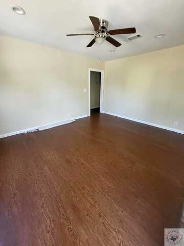 Macarthur, WAKE VILLAGE, TX 75501