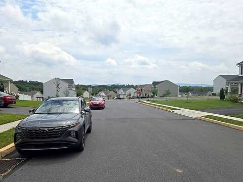 Blackstone, CARLISLE, PA 17015