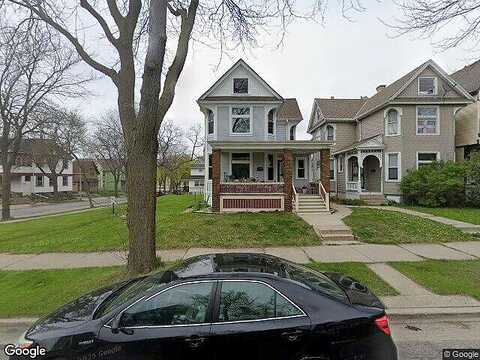 Mckinley, MILWAUKEE, WI 53205