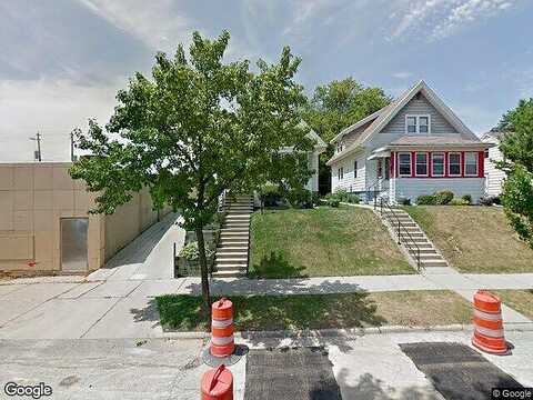 90Th, MILWAUKEE, WI 53227
