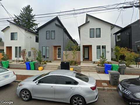 Oak, PORTLAND, OR 97216