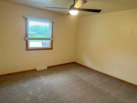 Shady, SHAWANO, WI 54166