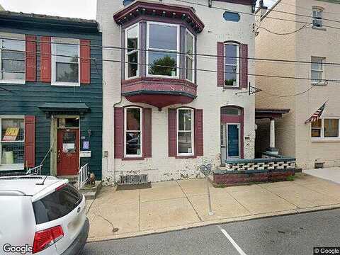 Queen, CHAMBERSBURG, PA 17201