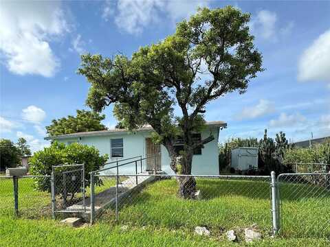 Avenue C, BELLE GLADE, FL 33430