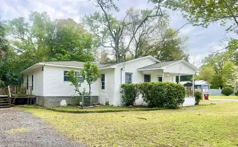 Dixie, CRESTVIEW, FL 32536